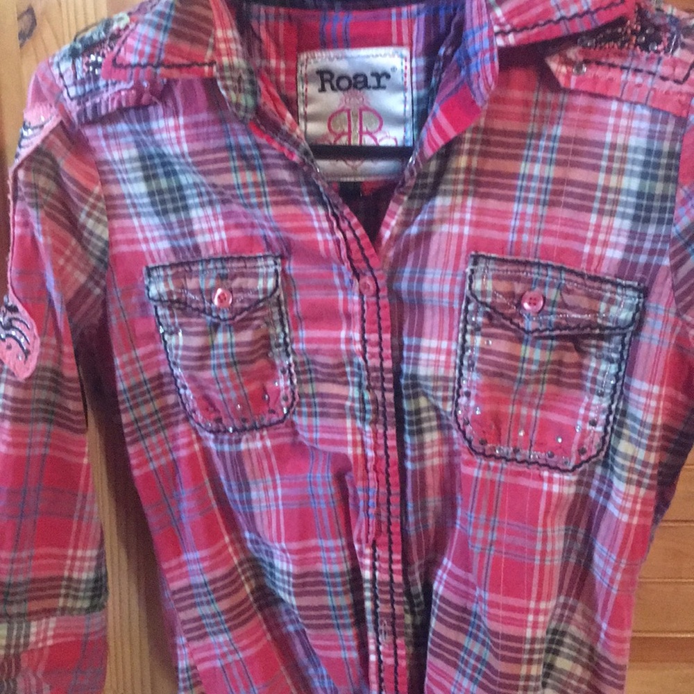Roar Button up shirt
